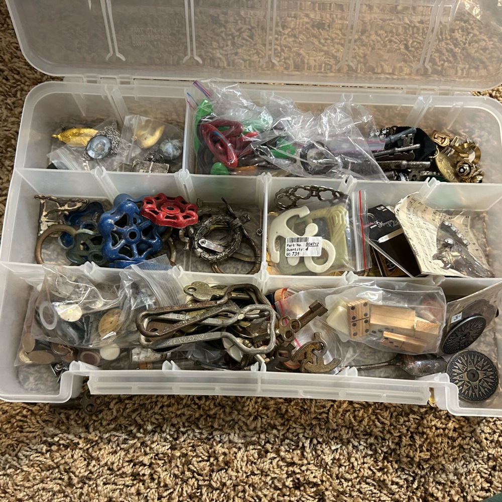 HUGE LOT vintage keys brooches watch parts belt buckles for crafts art jewelry